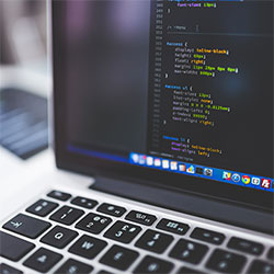 我问了做剪辑的朋友，蜜桃在线观看被误解最多的一点：看似随缘，其实停留极其精确（越看越上头）